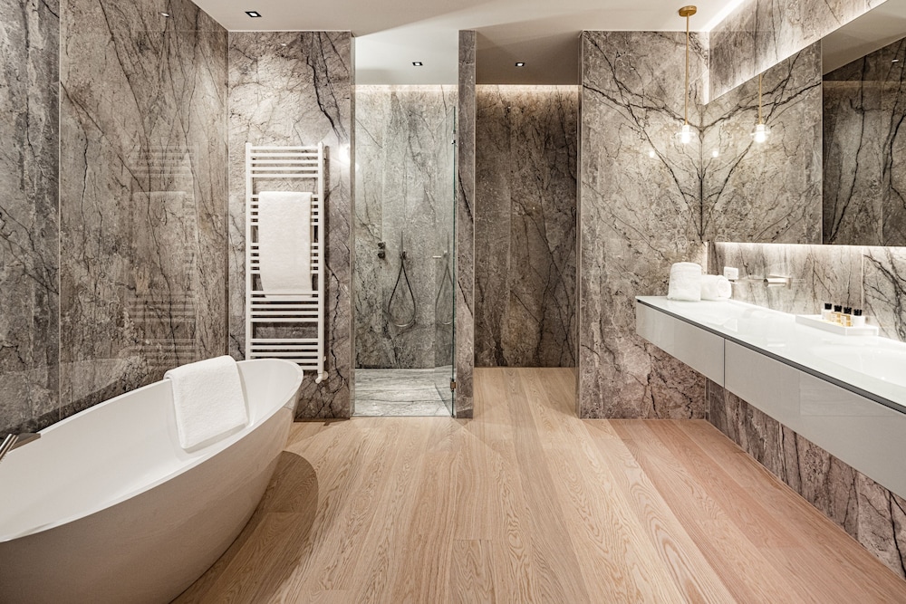 ARIA Retreat & SPA - The Leading Hotels of the World — Hotel rooms in Porlezza, Lombardy