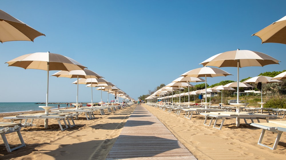 Club Del Sole Jesolo Family Resort — Beach in Jesolo, Veneto