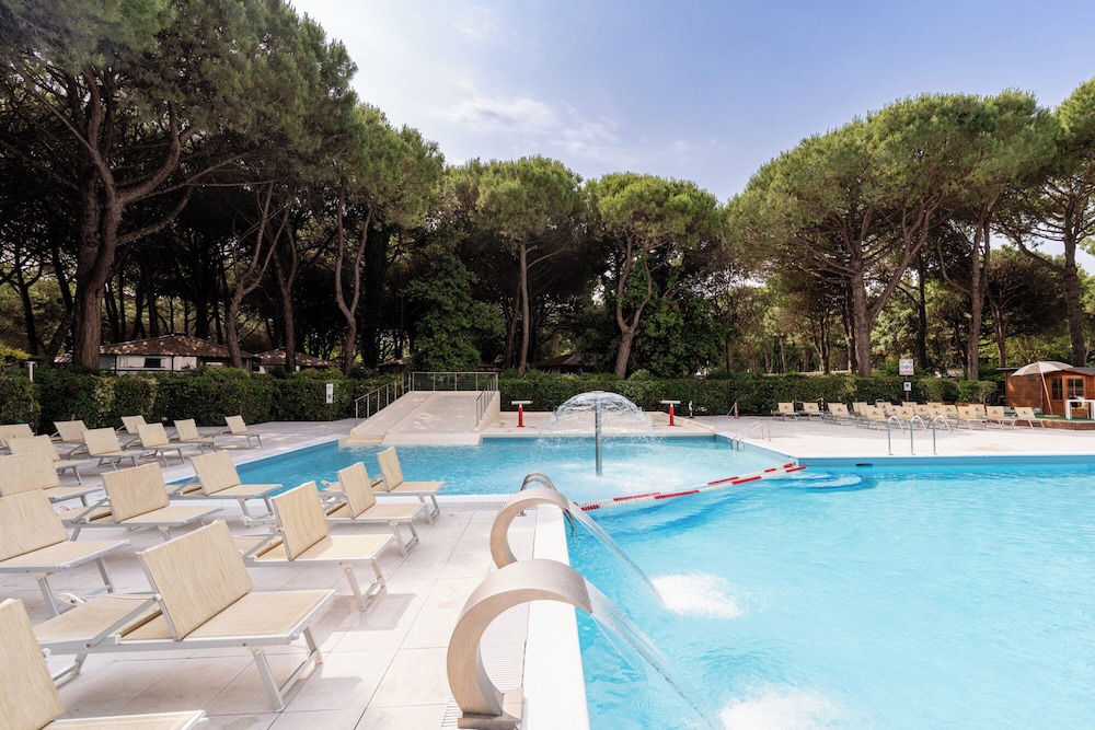 Club Del Sole Jesolo Family Resort — Swimming pool in Jesolo, Veneto