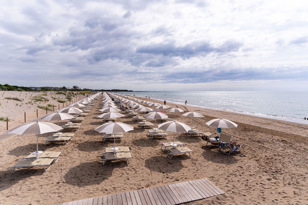 Club Del Sole Jesolo Family Resort — Beach in Jesolo, Veneto