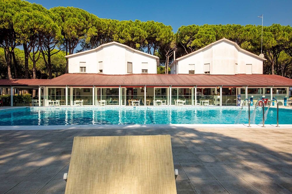 Club Del Sole Jesolo Family Resort — Swimming pool in Jesolo, Veneto