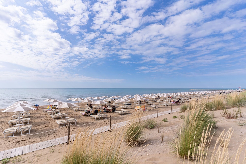 Club Del Sole Jesolo Family Resort — Beach in Jesolo, Veneto