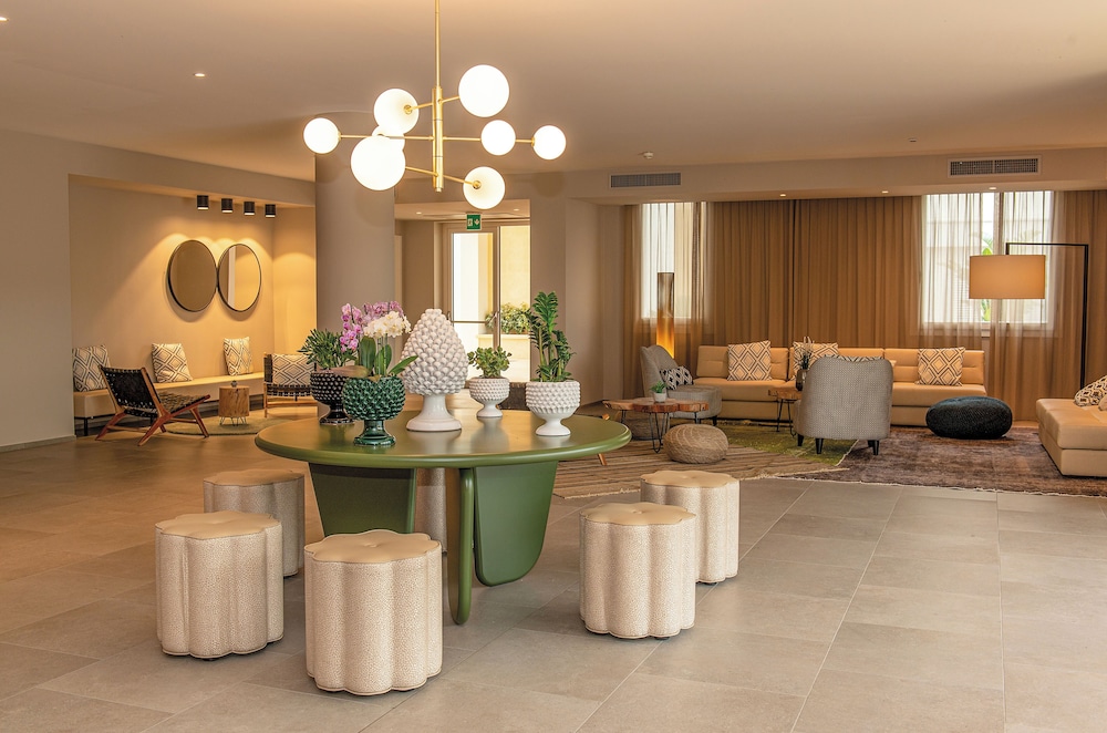 Mangia's Himera Resort — Hotel building in Campofelice di Roccella, Sicily