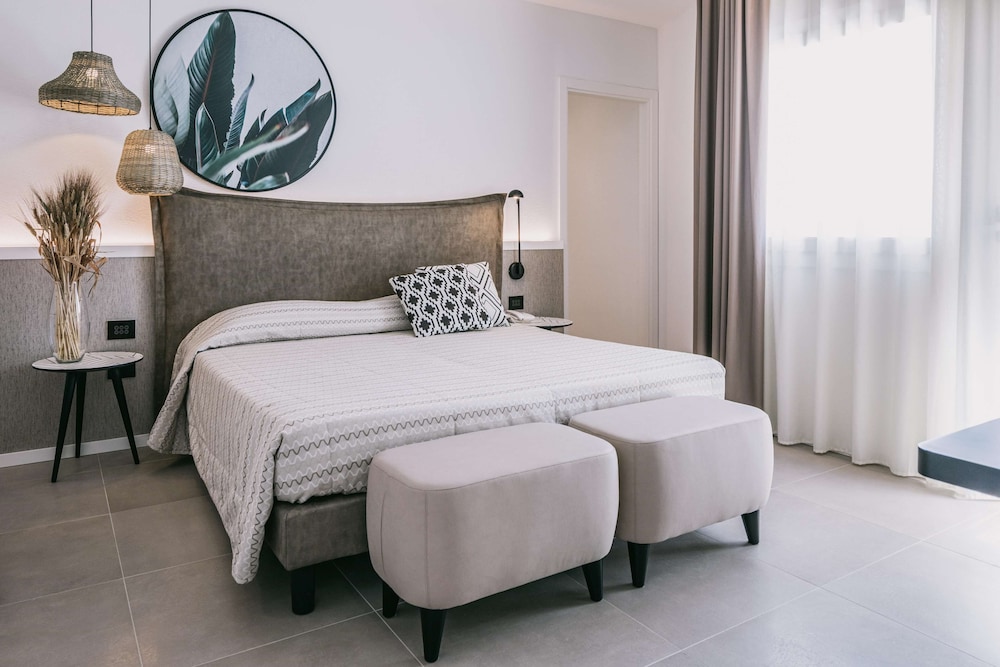 Mangia's Himera Resort — Hotel rooms in Campofelice di Roccella, Sicily