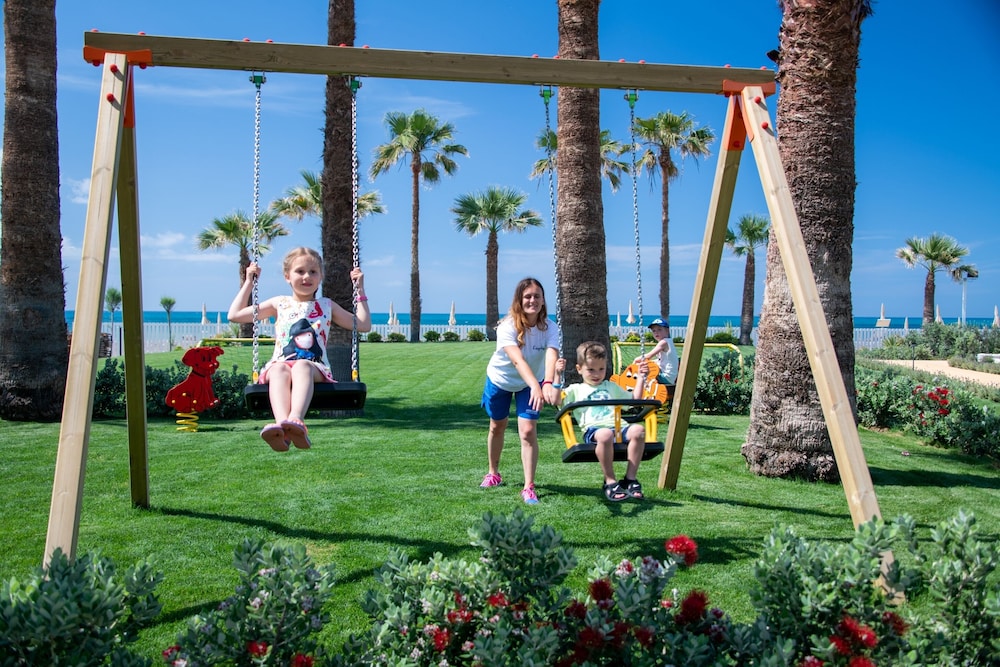 Mangia's Himera Resort — Attractions for children in Campofelice di Roccella, Sicily