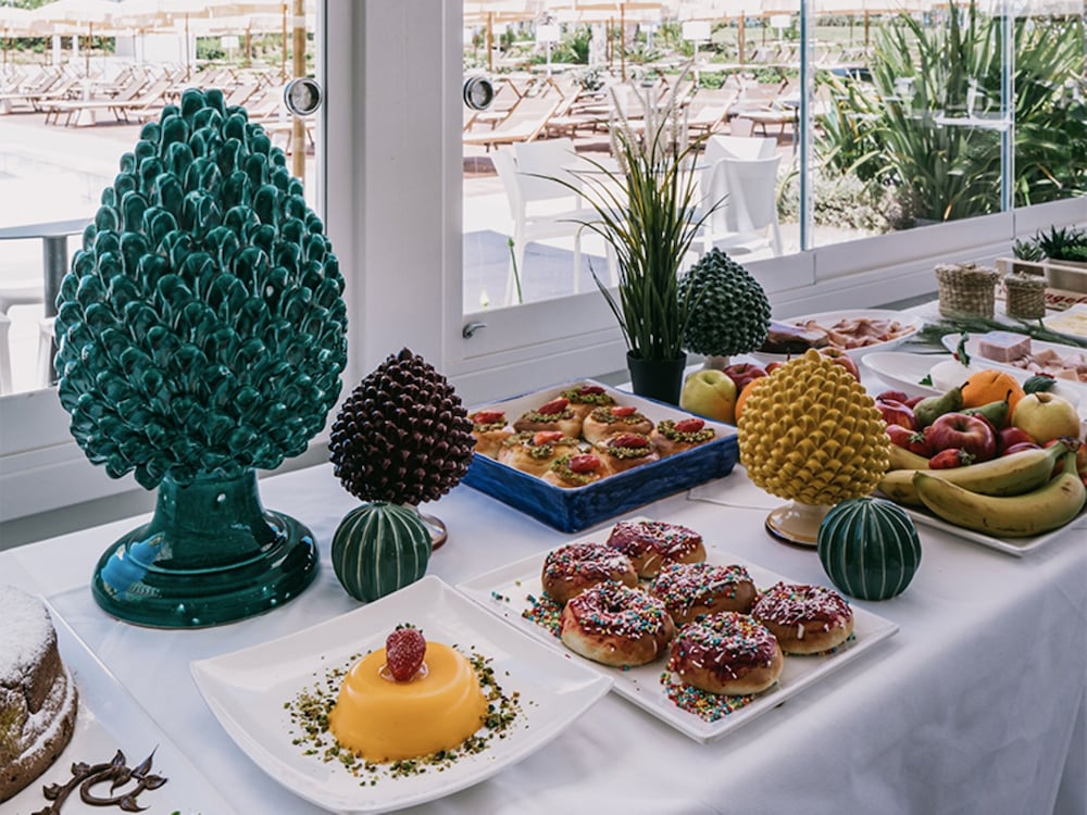 Mangia's Himera Resort — Restaurant & bars in Campofelice di Roccella, Sicily