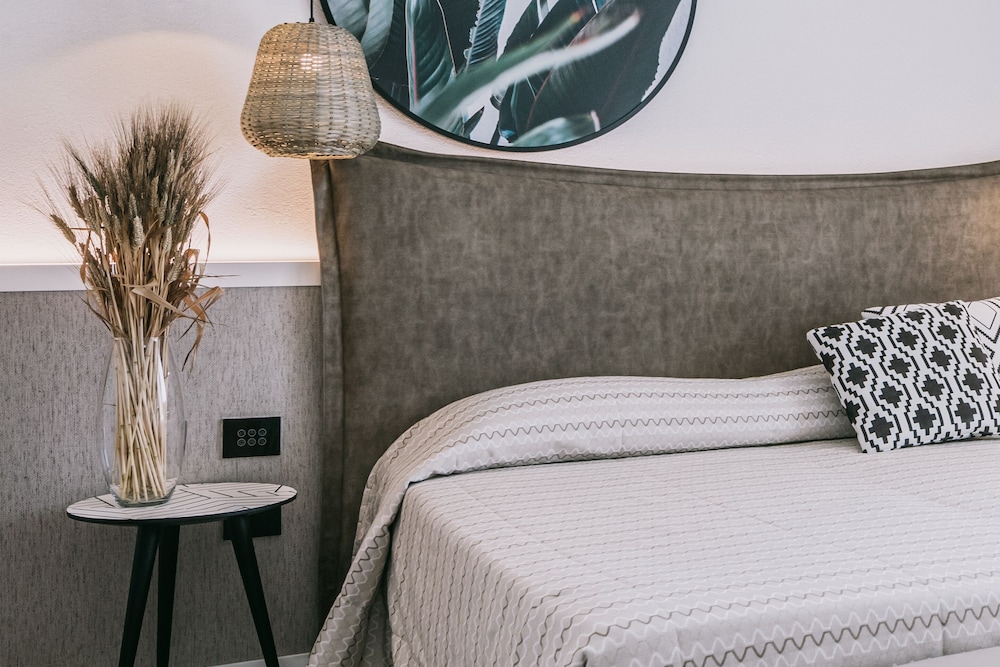 Mangia's Himera Resort — Hotel rooms in Campofelice di Roccella, Sicily