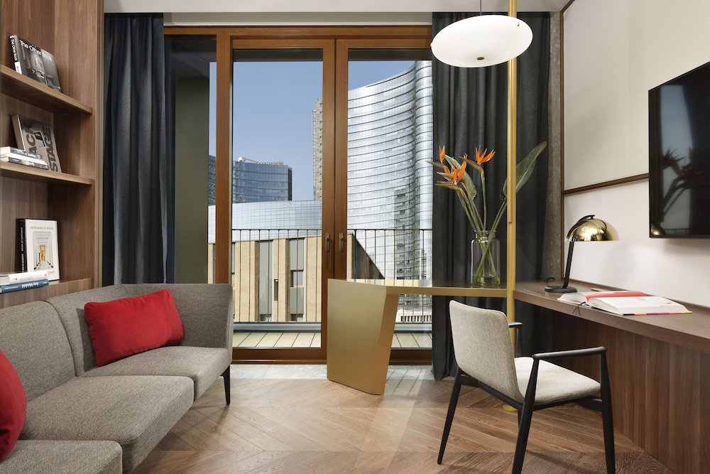 Milano Verticale | UNA Esperienze | Preferred Hotels and Resorts — Hotel rooms in Milan, Lombardy