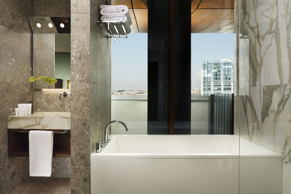 Milano Verticale | UNA Esperienze | Preferred Hotels and Resorts — Hotel rooms in Milan, Lombardy