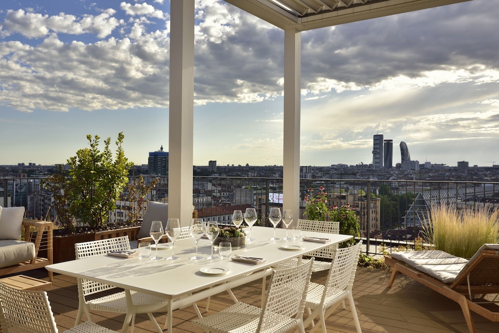 Milano Verticale | UNA Esperienze | Preferred Hotels and Resorts — Restaurant & bars in Milan, Lombardy