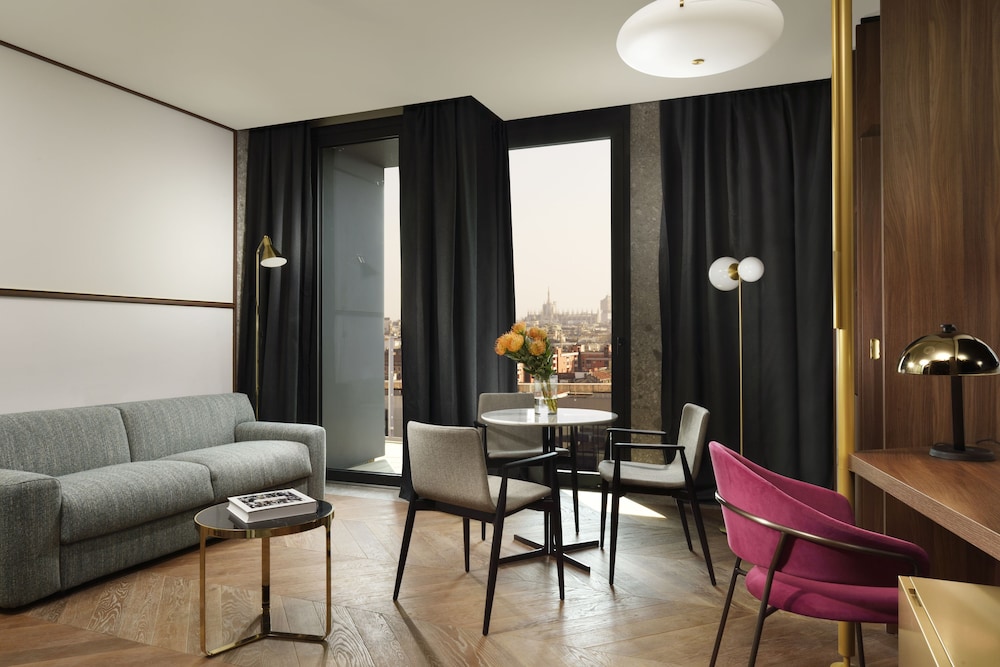 Milano Verticale | UNA Esperienze | Preferred Hotels and Resorts — Hotel rooms in Milan, Lombardy