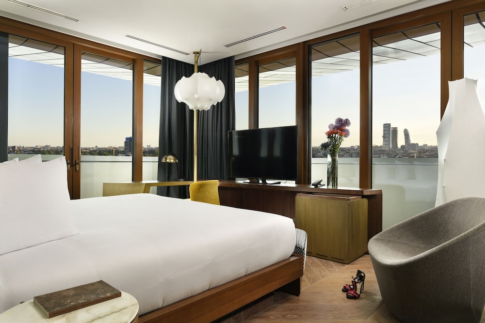 Milano Verticale | UNA Esperienze | Preferred Hotels and Resorts — Hotel rooms in Milan, Lombardy