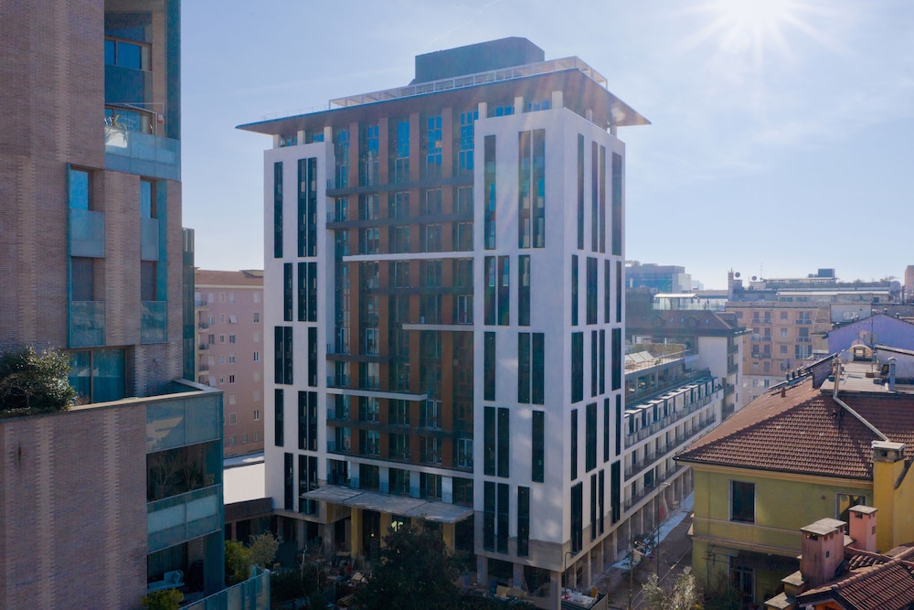 Milano Verticale | UNA Esperienze | Preferred Hotels and Resorts — Hotel building in Milan, Lombardy
