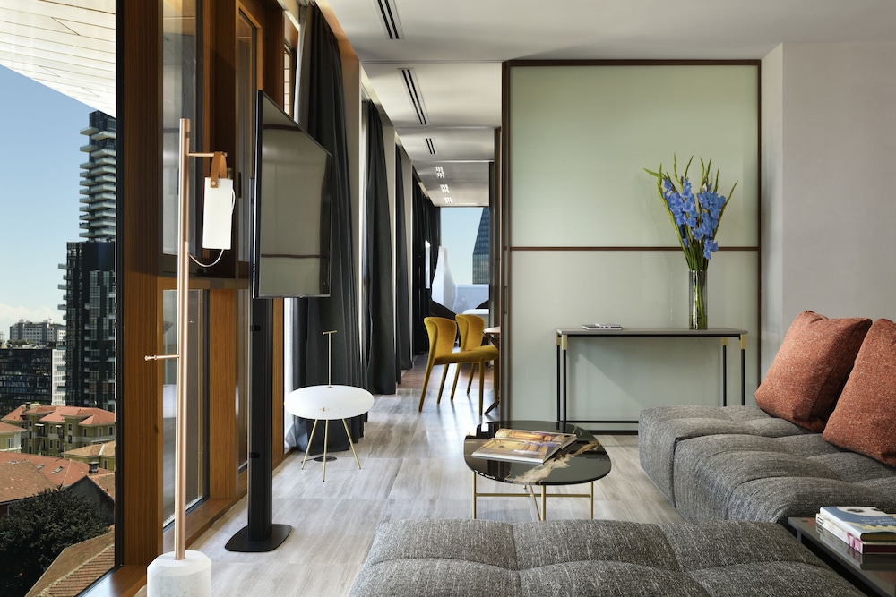 Milano Verticale | UNA Esperienze | Preferred Hotels and Resorts — Hotel rooms in Milan, Lombardy