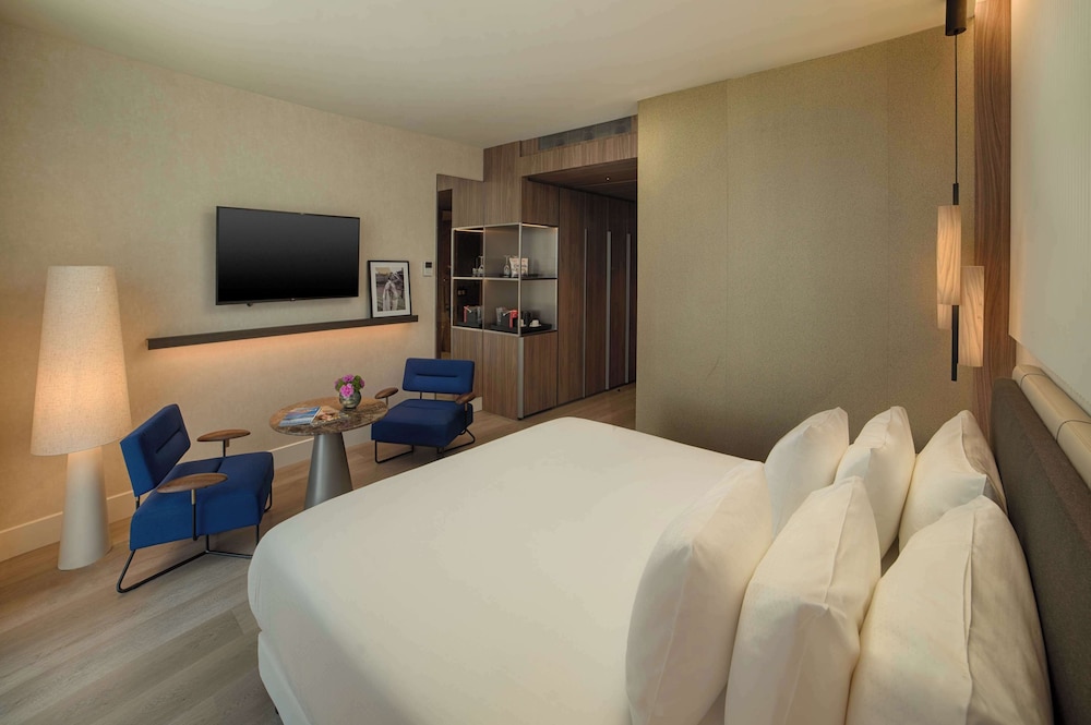 NH Collection Milano City Life — Hotel rooms in Milan, Lombardy