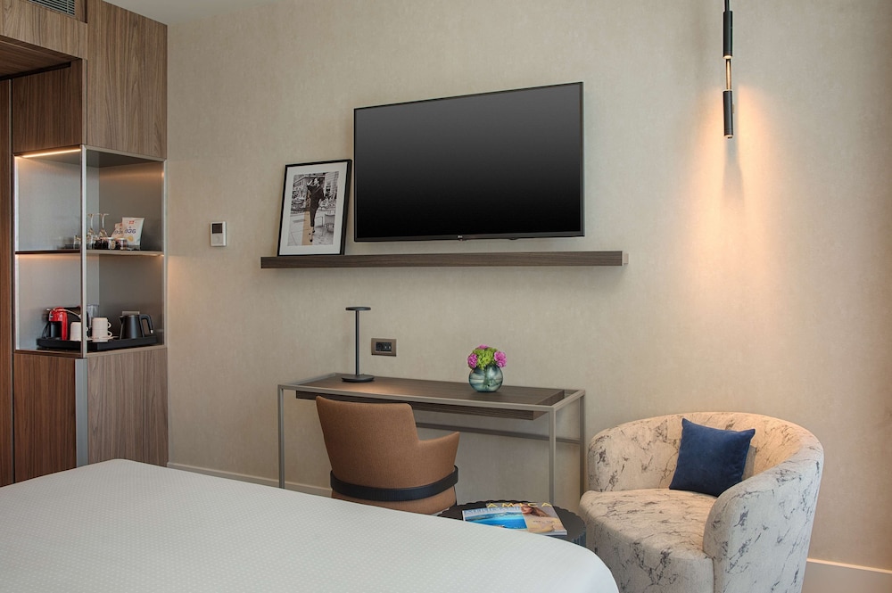 NH Collection Milano City Life — Hotel rooms in Milan, Lombardy