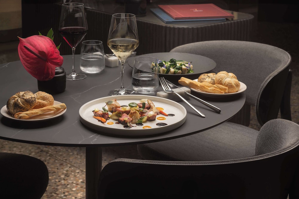 NH Collection Milano City Life — Restaurant & bars in Milan, Lombardy