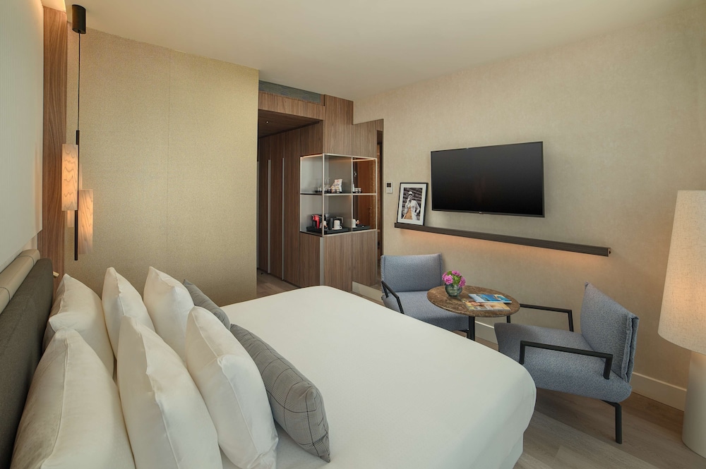 NH Collection Milano City Life — Hotel rooms in Milan, Lombardy