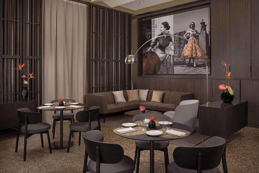 NH Collection Milano City Life — Restaurant & bars in Milan, Lombardy