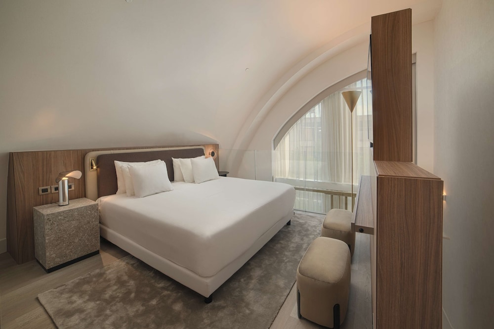 NH Collection Milano City Life — Hotel rooms in Milan, Lombardy