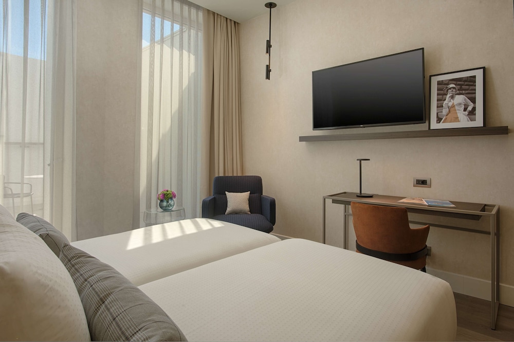 NH Collection Milano City Life — Hotel rooms in Milan, Lombardy