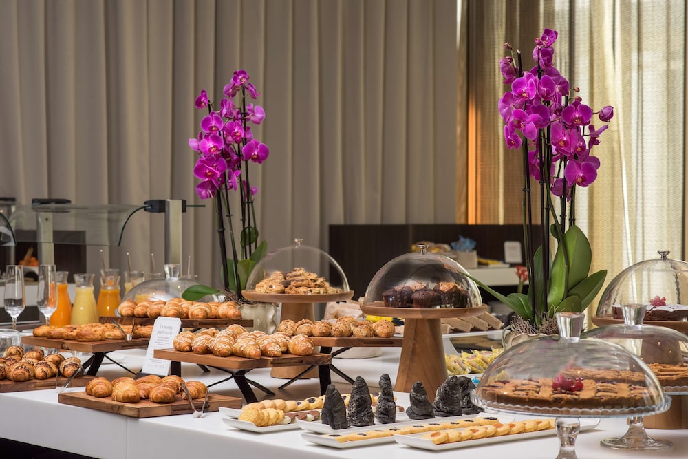 NH Collection Milano City Life — Restaurant & bars in Milan, Lombardy
