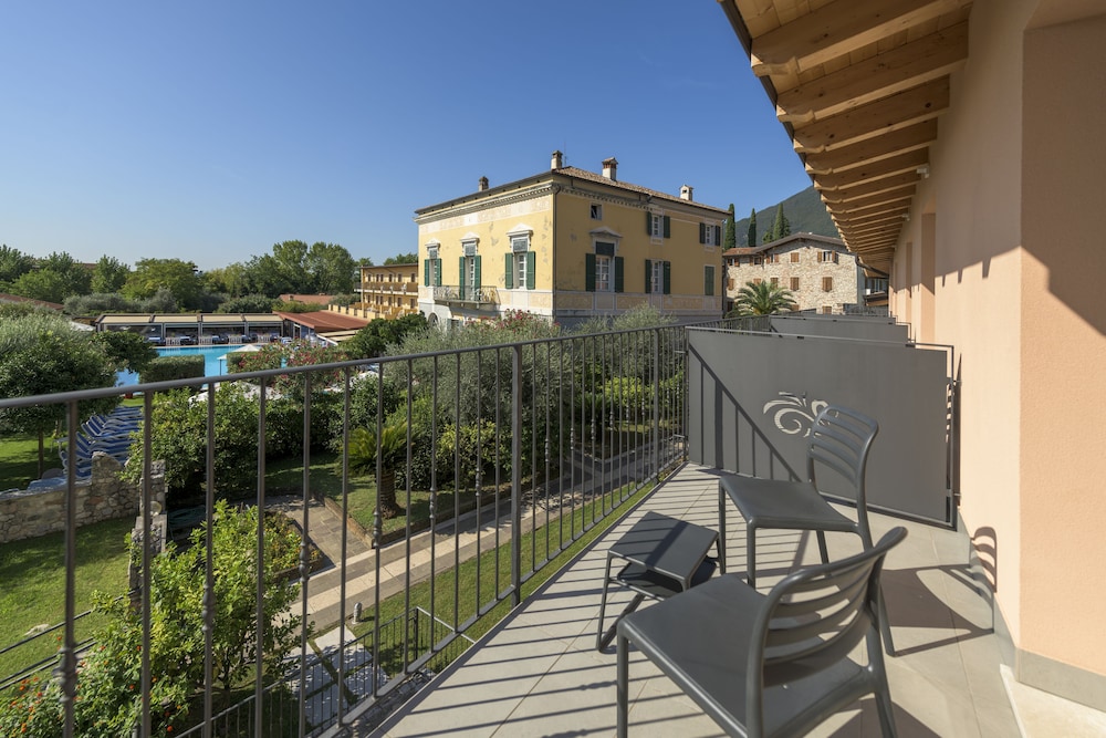 HOTEL REGINA DEL GARDA SUITE - zdjęcie 4