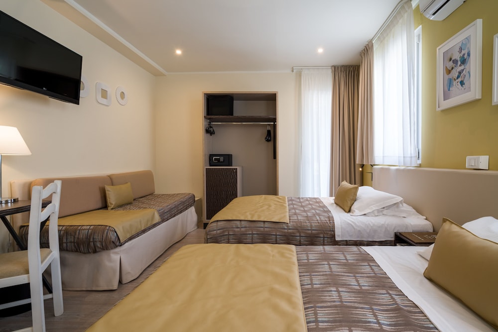Hotel Rivage Taormina — Hotel rooms in Taormina, Sicily