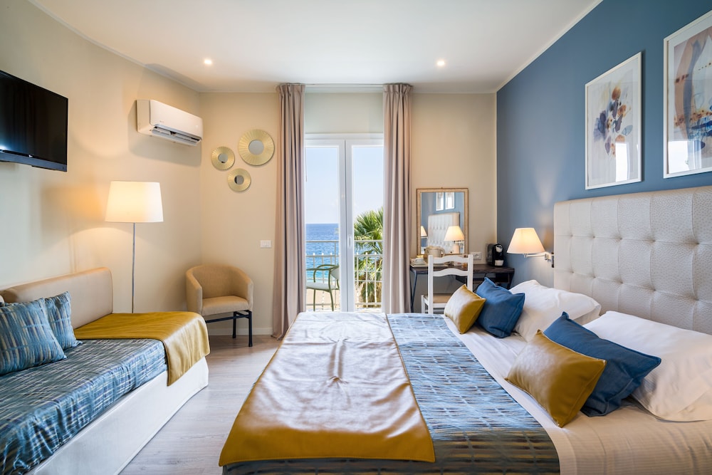 Hotel Rivage Taormina — Hotel rooms in Taormina, Sicily