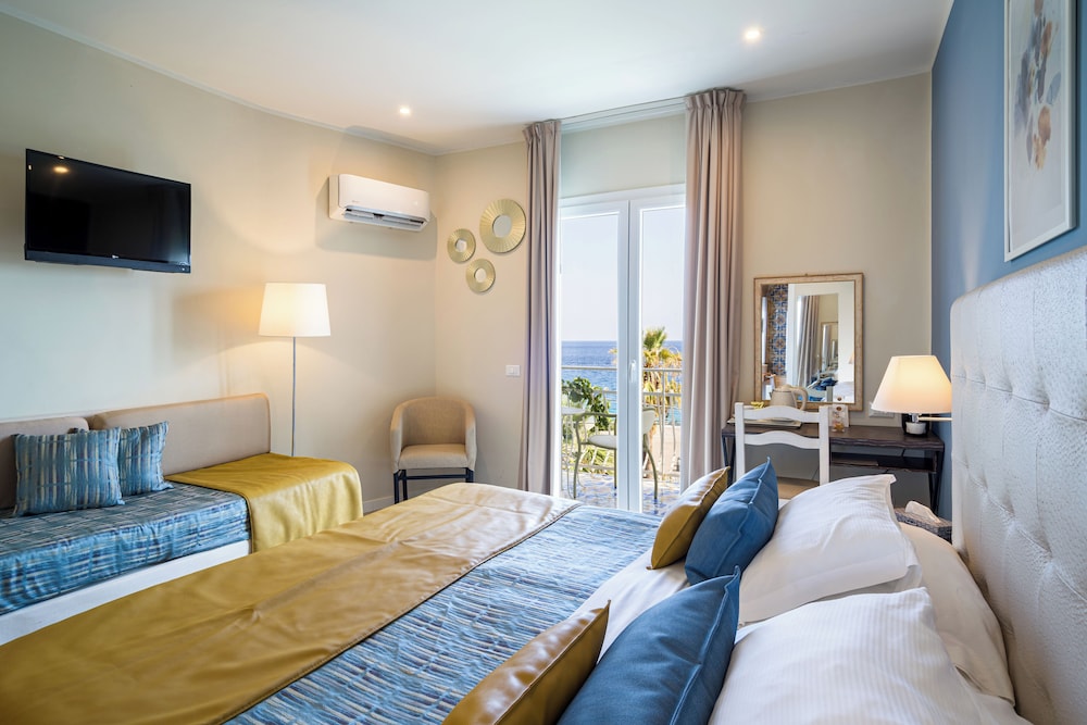 Hotel Rivage Taormina — Hotel rooms in Taormina, Sicily