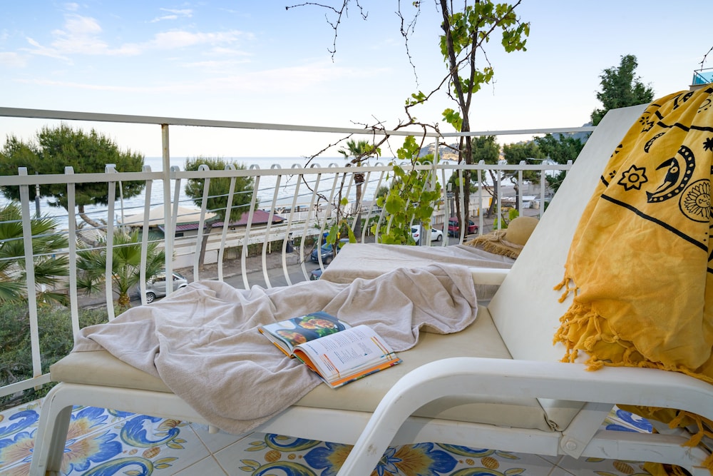Hotel Rivage Taormina — Hotel rooms in Taormina, Sicily