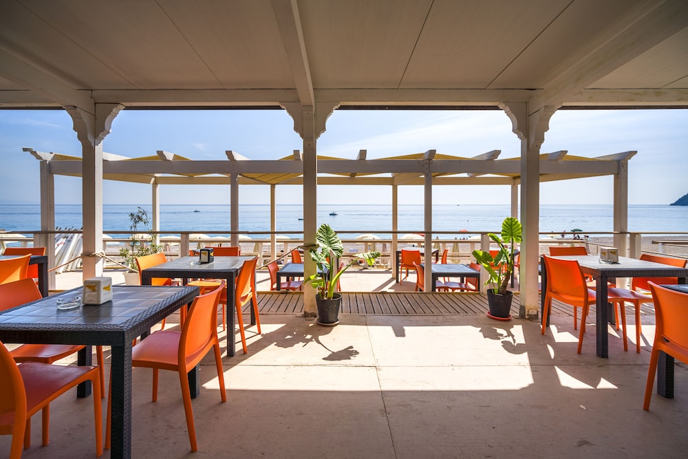 Hotel Rivage Taormina — Restaurant & bars in Taormina, Sicily