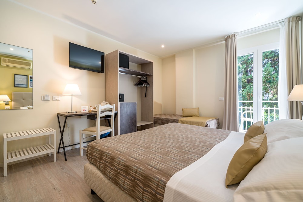Hotel Rivage Taormina — Hotel rooms in Taormina, Sicily