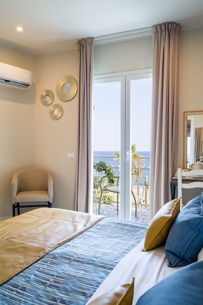 Hotel Rivage Taormina — Hotel rooms in Taormina, Sicily