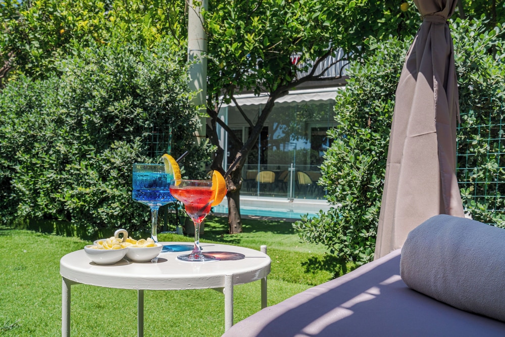 Hotel Rivage Taormina — Restaurant & bars in Taormina, Sicily