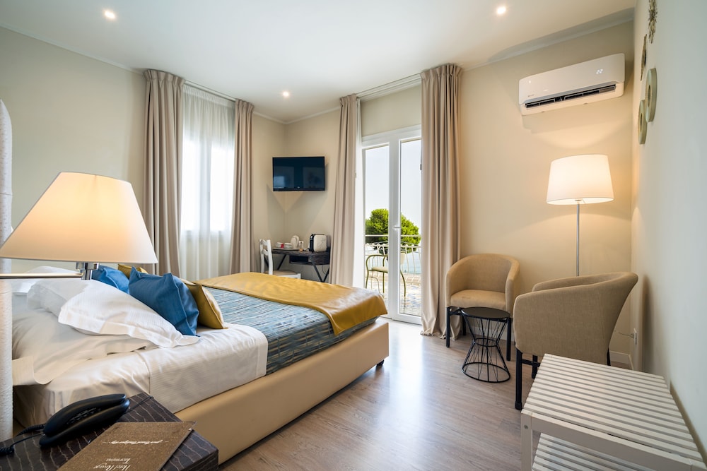 Hotel Rivage Taormina — Hotel rooms in Taormina, Sicily