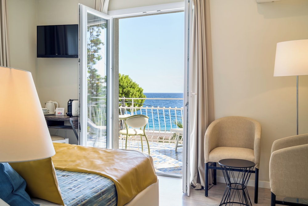 Hotel Rivage Taormina — Hotel rooms in Taormina, Sicily