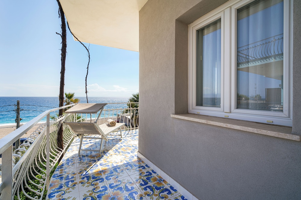 Hotel Rivage Taormina — Hotel rooms in Taormina, Sicily