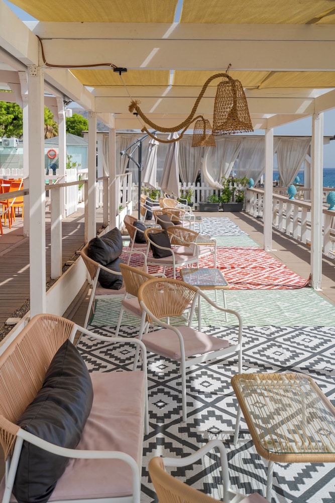 Hotel Rivage Taormina — Hotel rooms in Taormina, Sicily