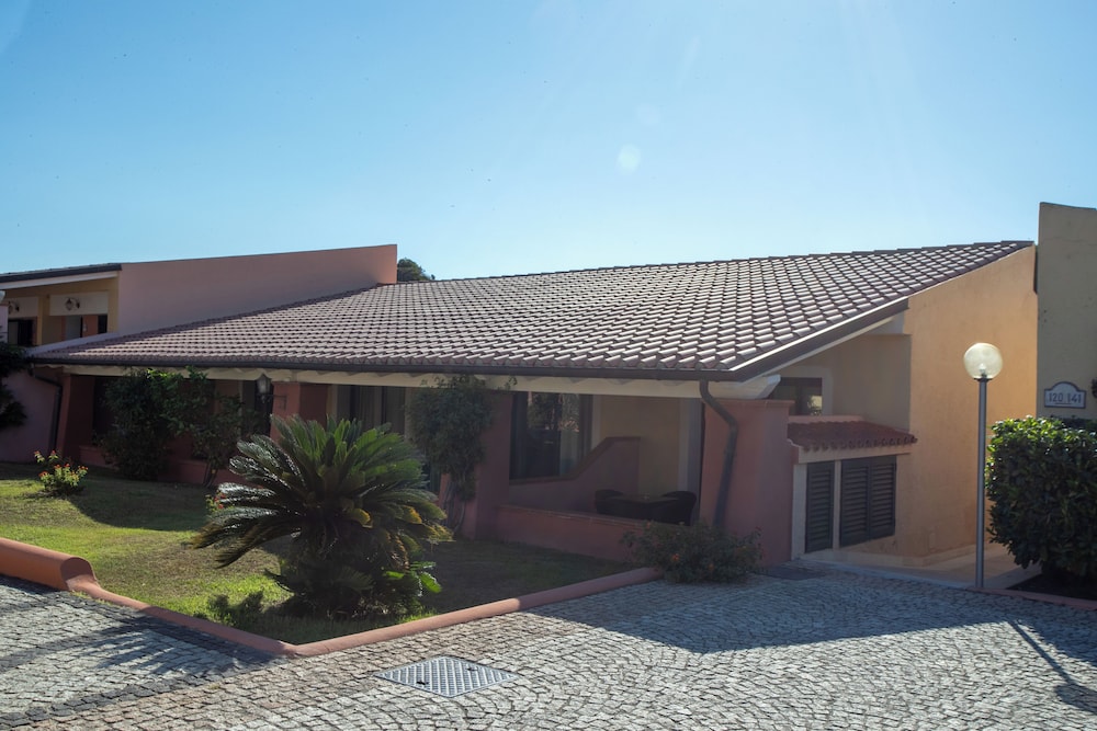 Club Hotel Marina Seada Beach — Hotel building in Budoni, Sardinia
