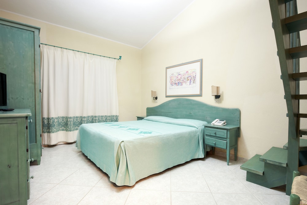 Club Hotel Marina Seada Beach — Hotel rooms in Budoni, Sardinia