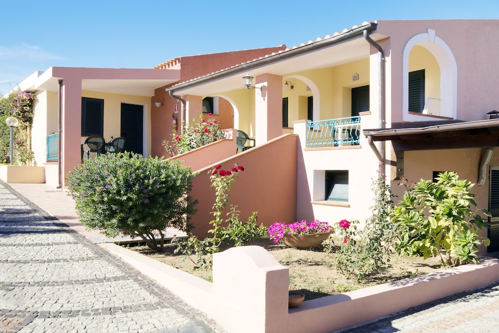 Club Hotel Marina Seada Beach — Hotel building in Budoni, Sardinia