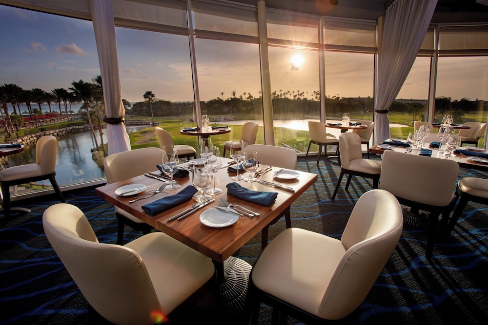 Divi Village Golf & Beach Resort — Restaurant & bars in Oranjestad, Aruba