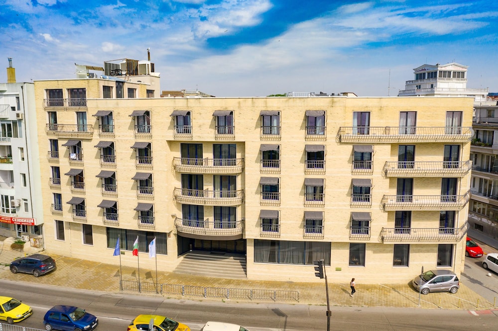 Hotel Panorama — Hotel building in Varna, Varna Region