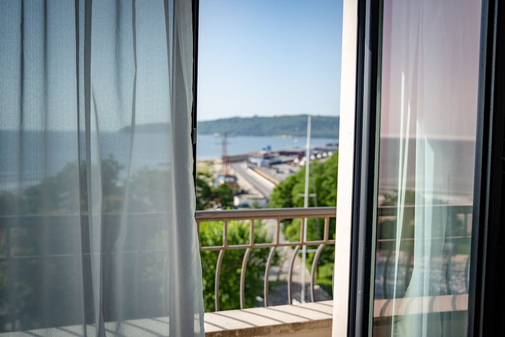 Hotel Panorama — Hotel rooms in Varna, Varna Region