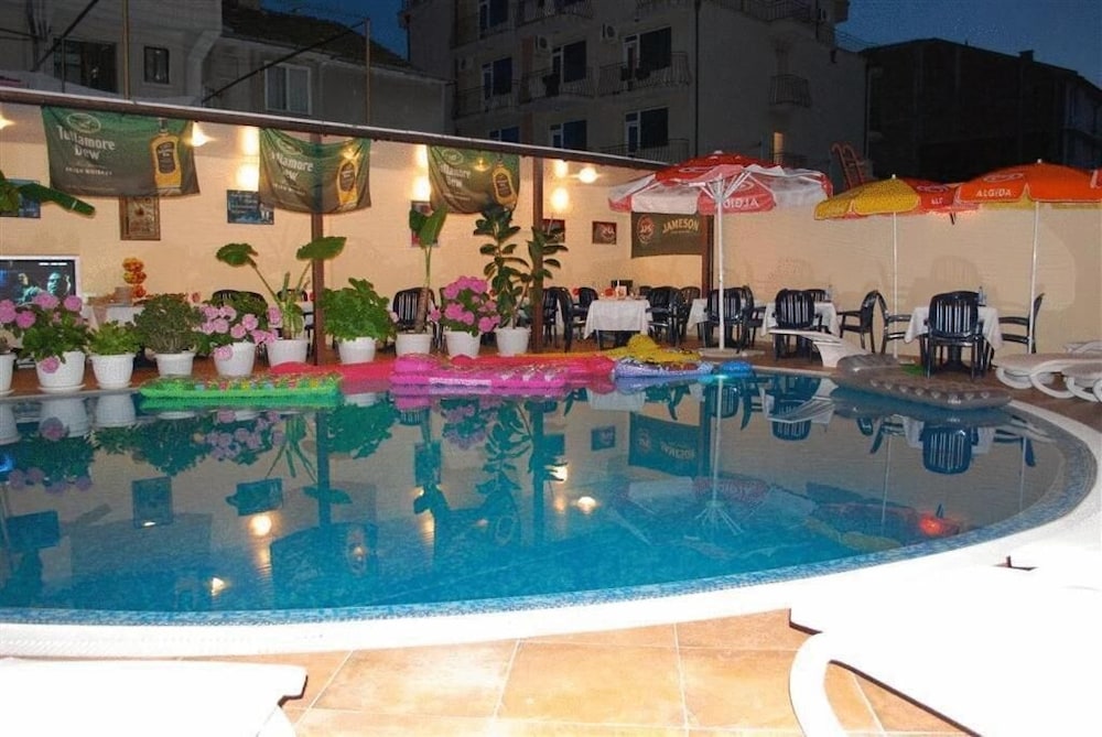 Hotel Italia Nessebar — Swimming pool in Nessebar, Burgas Region
