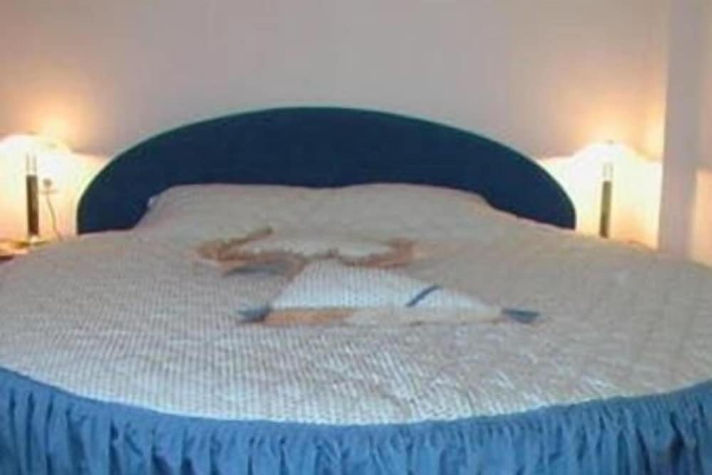 Hotel Italia Nessebar — Hotel rooms in Nessebar, Burgas Region
