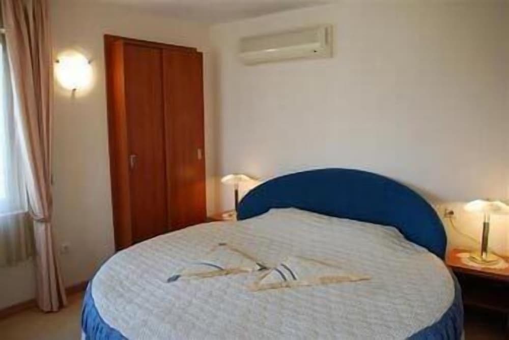 Hotel Italia Nessebar — Hotel rooms in Nessebar, Burgas Region
