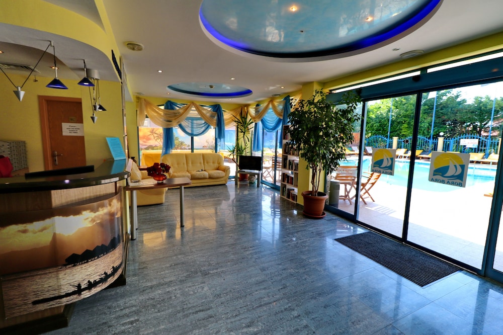 Bora Bora — Swimming pool in Sunny Beach, Burgas Region
