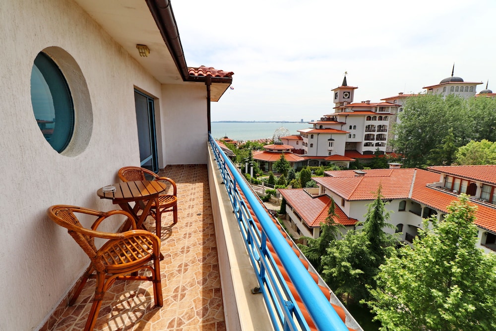 Bora Bora — Hotel rooms in Sunny Beach, Burgas Region